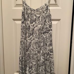 Old Navy Black and White Knee-Length Dress